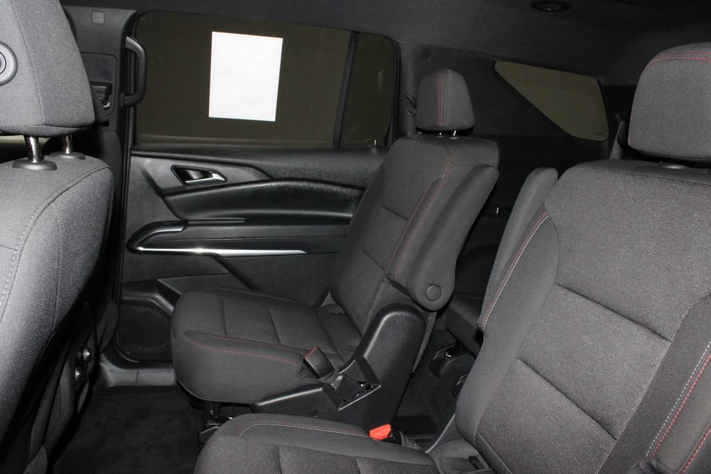 Used 2024 Chevrolet Traverse Z71 AWD/4WD image 19