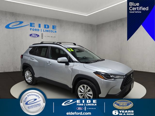 Used 2022 Toyota Corolla Cross LE AWD/4WD video 1