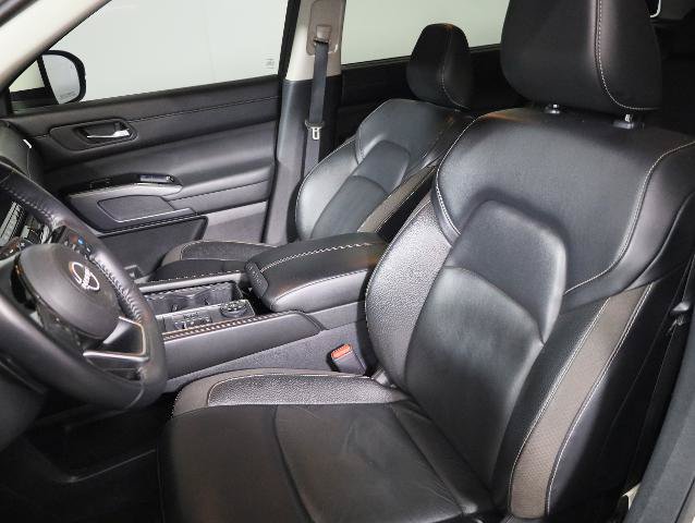 Used 2022 Nissan Pathfinder SL w/ SL Black Package AWD/4WD image 8