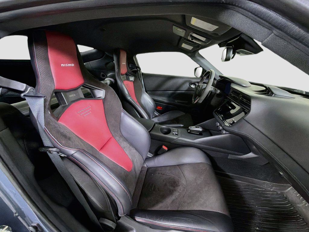 Used 2024 Nissan Z NISMO w/ Floor Mat Package RWD image 27