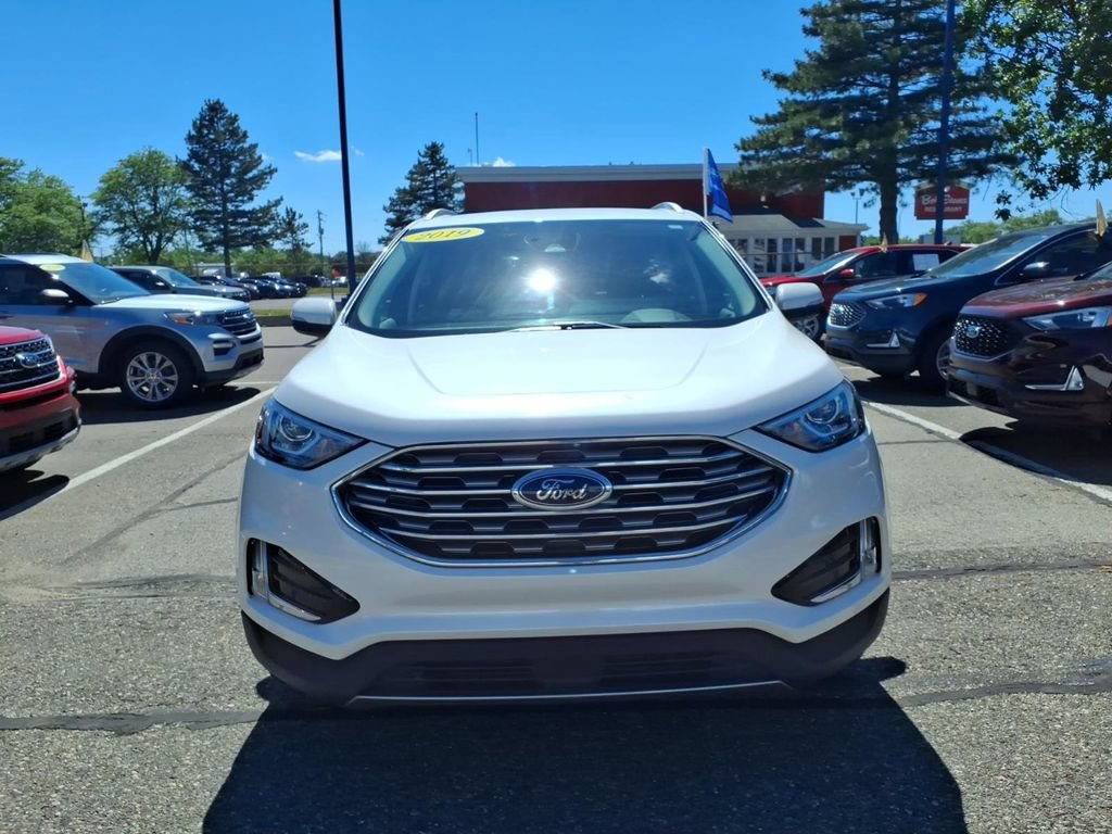 Certified 2019 Ford Edge SEL w/ Equipment Group 201A AWD/4WD image 2