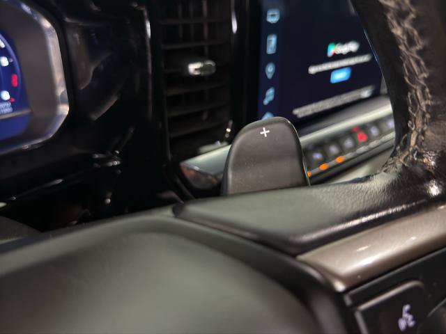 Used 2022 Chevrolet Silverado 1500 High Country w/ Technology Package AWD/4WD image 19