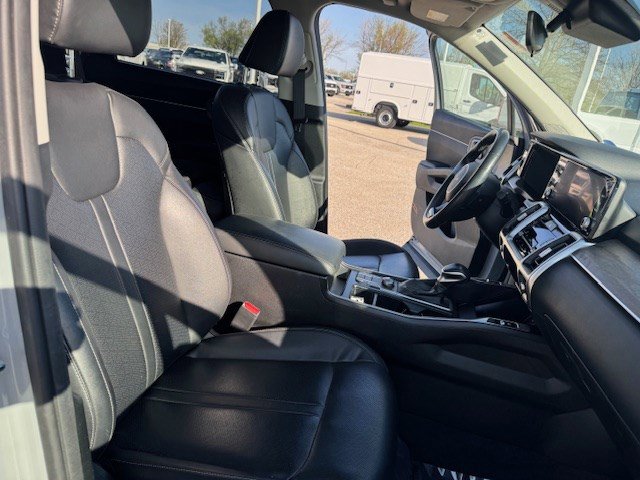 Used 2022 Kia Sorento S w/ Panoramic Sunroof Package AWD/4WD image 41