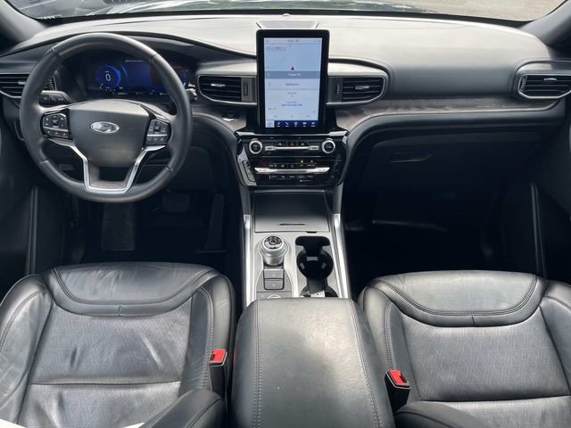 Certified 2023 Ford Explorer Platinum w/ Technology Package AWD/4WD image 16