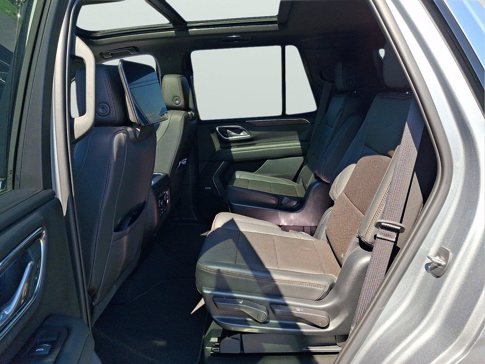 Used 2023 Chevrolet Tahoe High Country w/ Premium Package AWD/4WD image 8