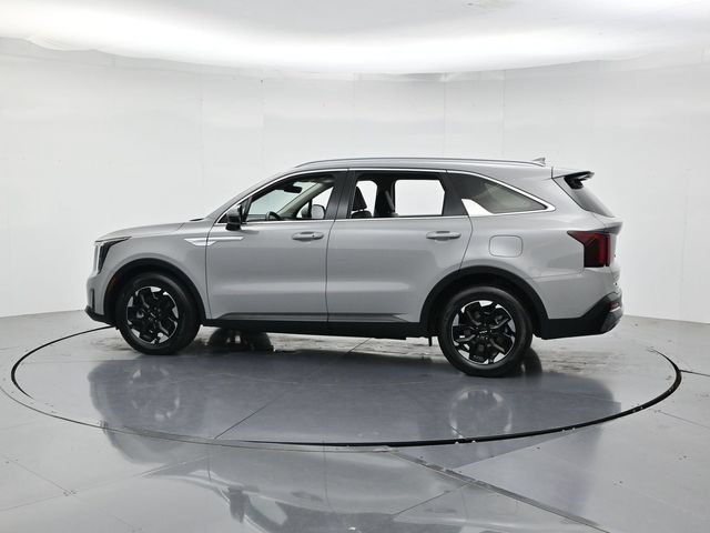 Used 2025 Kia Sorento S FWD image 8