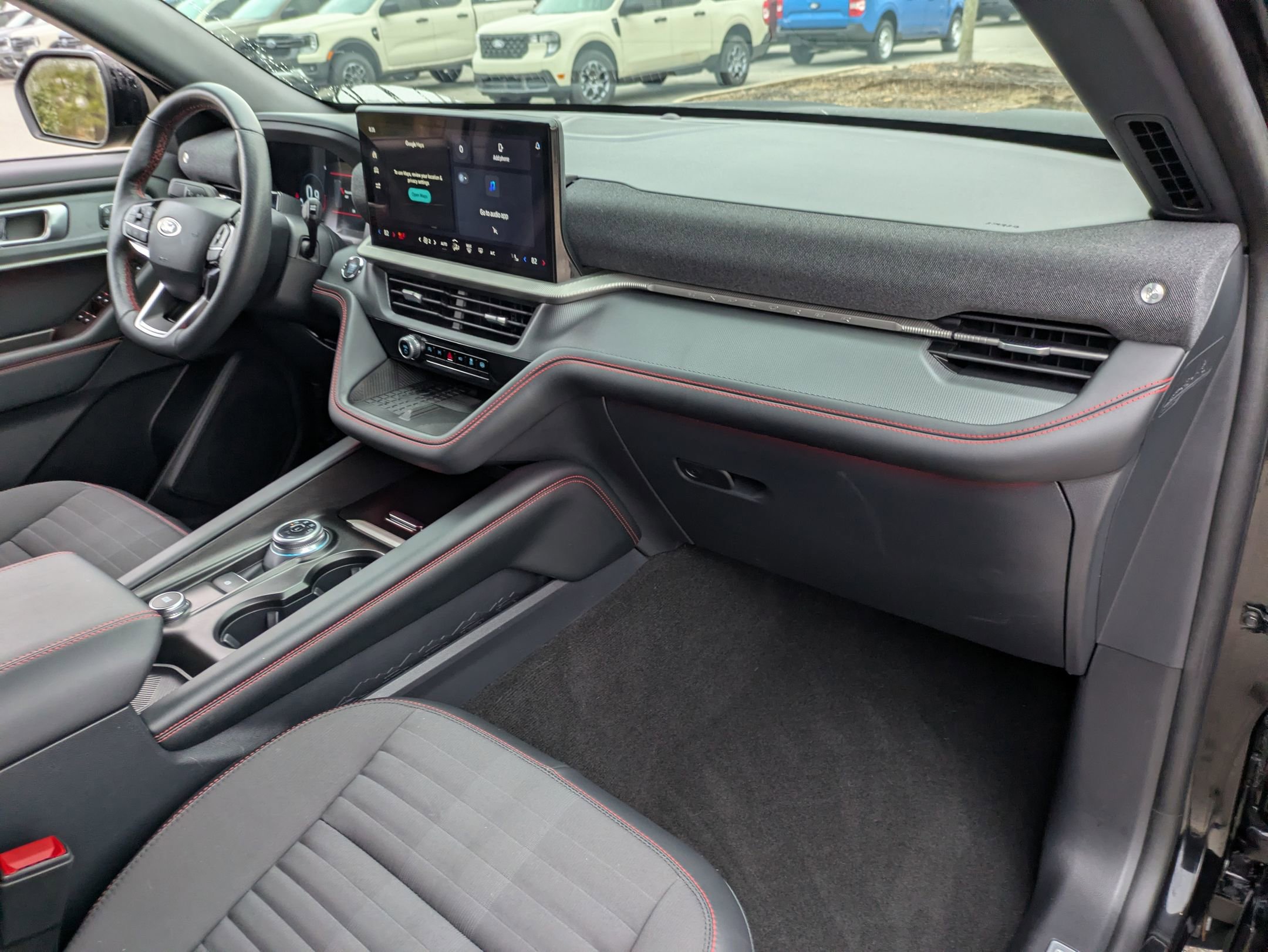 Certified 2025 Ford Explorer ST-Line w/ Premium Package image 38