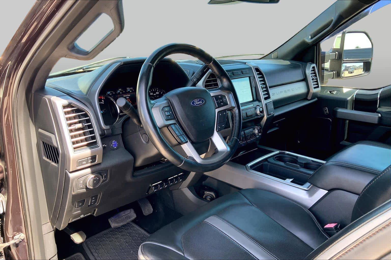 Certified 2019 Ford F250 Platinum w/ Platinum Ultimate Package AWD/4WD image 18