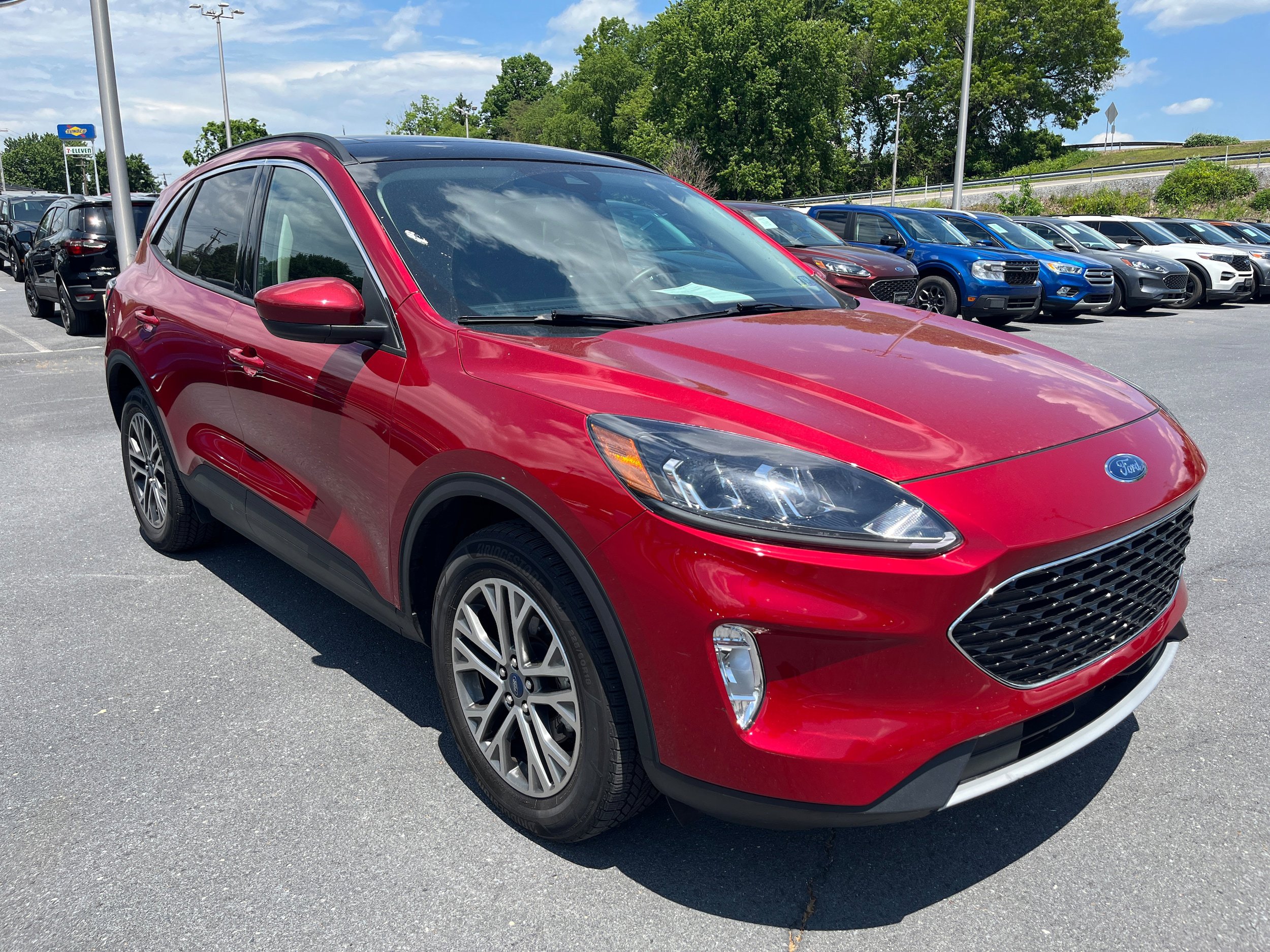 Certified 2020 Ford Escape SEL AWD/4WD image 3