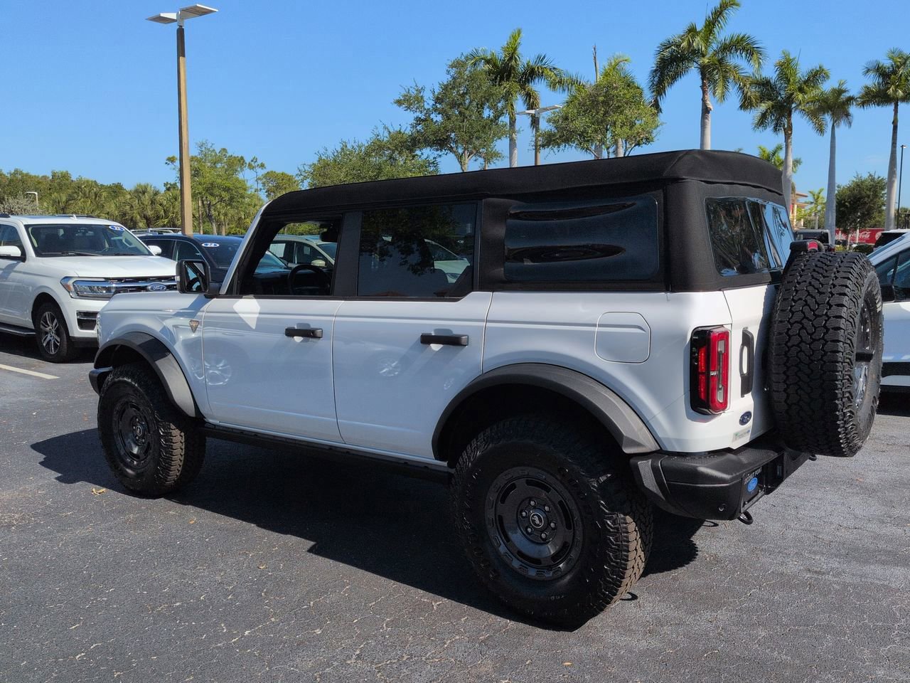 Certified 2025 Ford Bronco Badlands AWD/4WD image 5