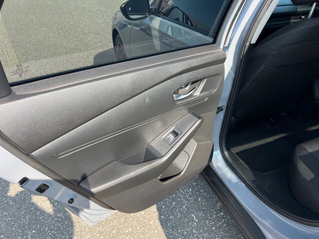 Used 2025 Honda Accord SE image 25