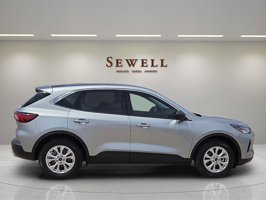 Certified 2024 Ford Escape Active FWD image 5