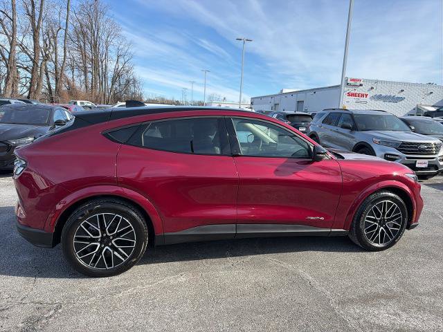 Certified 2025 Ford Mustang Mach-E Premium image 4