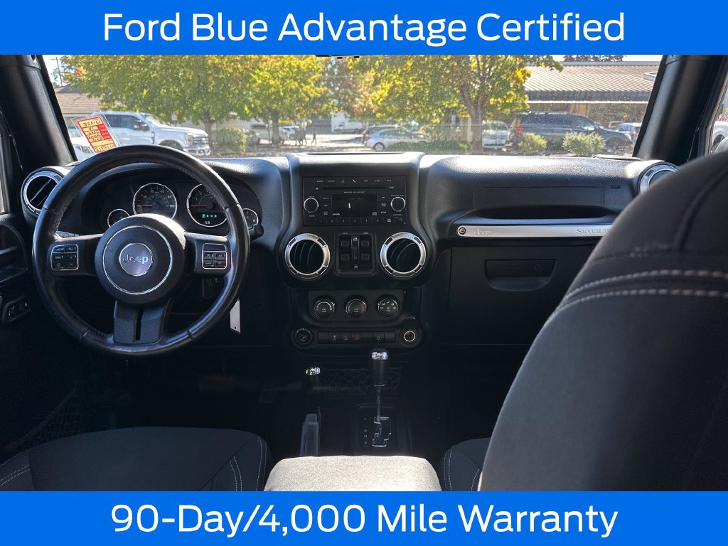 Used 2018 Jeep Wrangler Unlimited Sahara w/ Connectivity Group AWD/4WD image 20