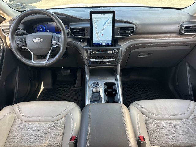 Certified 2020 Ford Explorer Platinum w/ Premium Technology Package AWD/4WD image 19