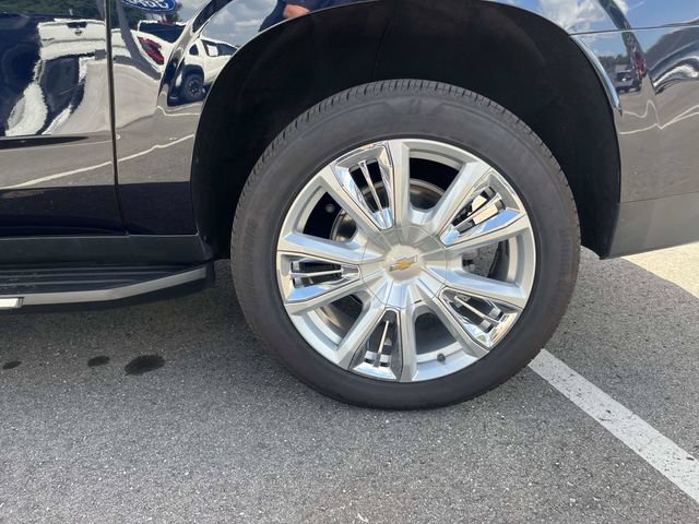 Used 2023 Chevrolet Suburban High Country AWD/4WD image 11