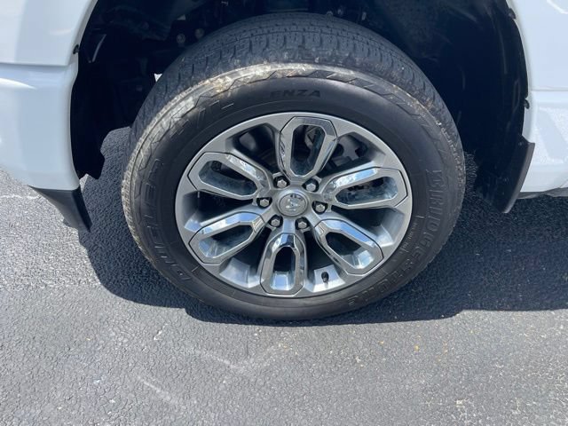 Used 2023 RAM 1500 Laramie AWD/4WD image 3