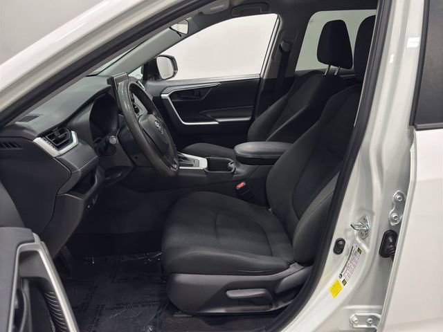 Used 2022 Toyota RAV4 LE FWD image 14