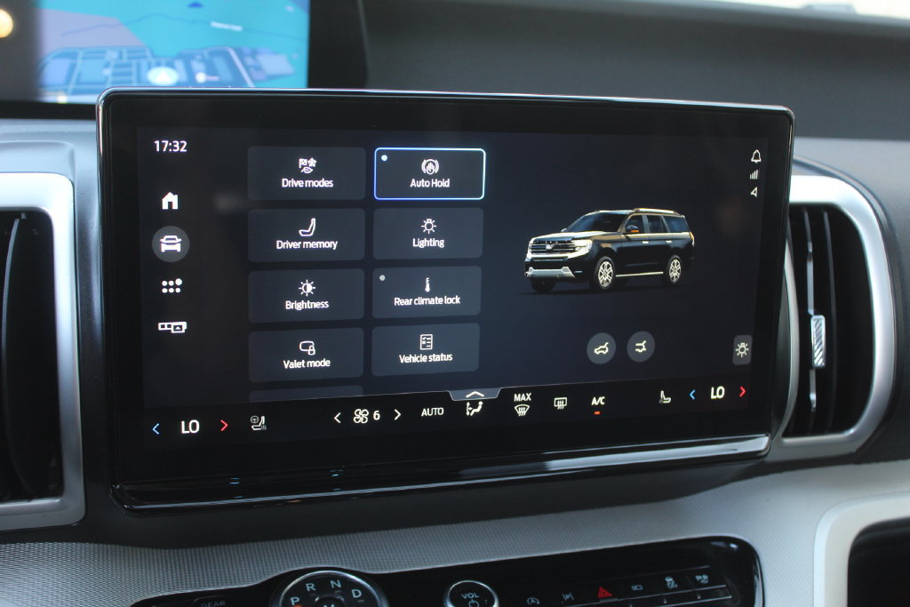 Certified 2025 Ford Expedition Active RWD image 30