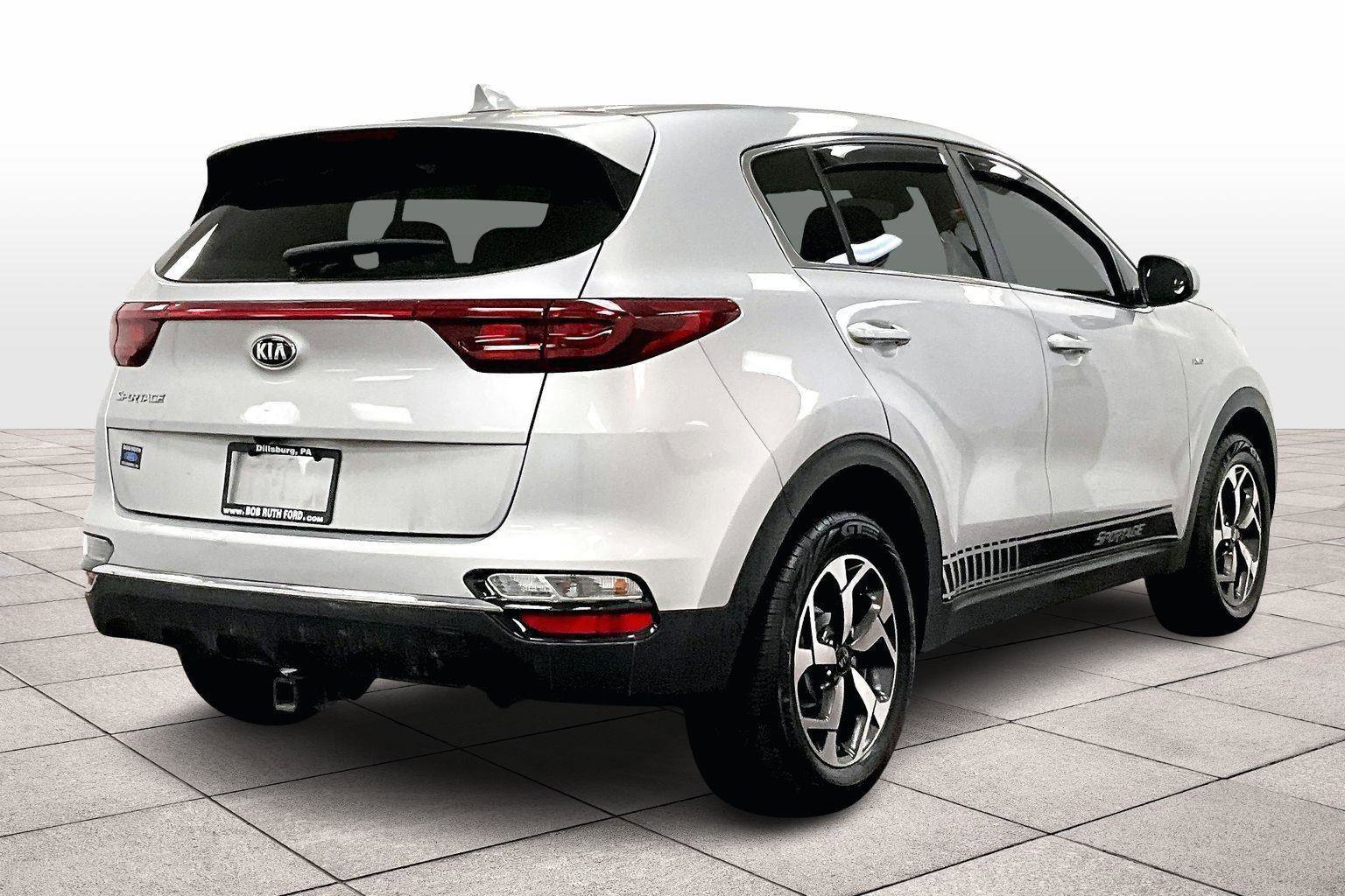 Used 2021 Kia Sportage LX image 3