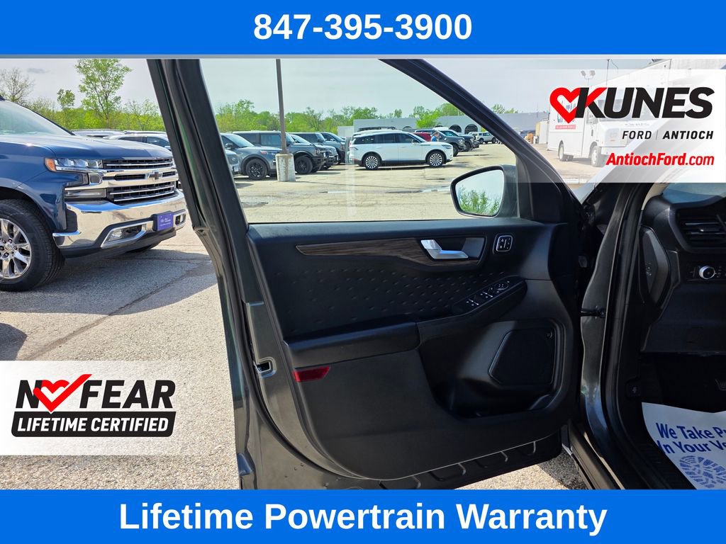 Certified 2020 Ford Escape Titanium AWD/4WD image 14