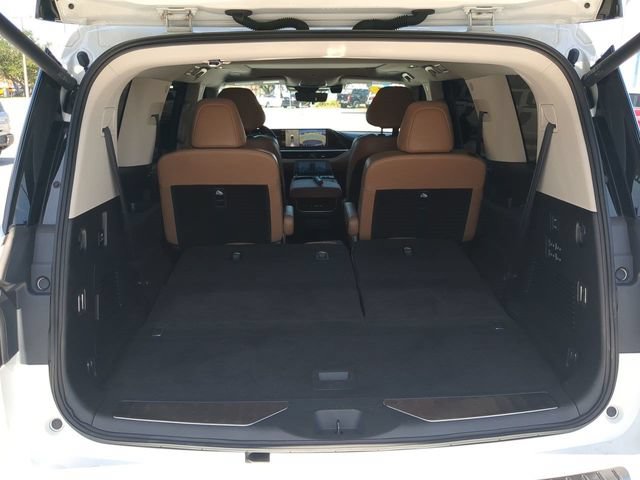 Used 2025 INFINITI QX80 Sensory AWD/4WD image 13