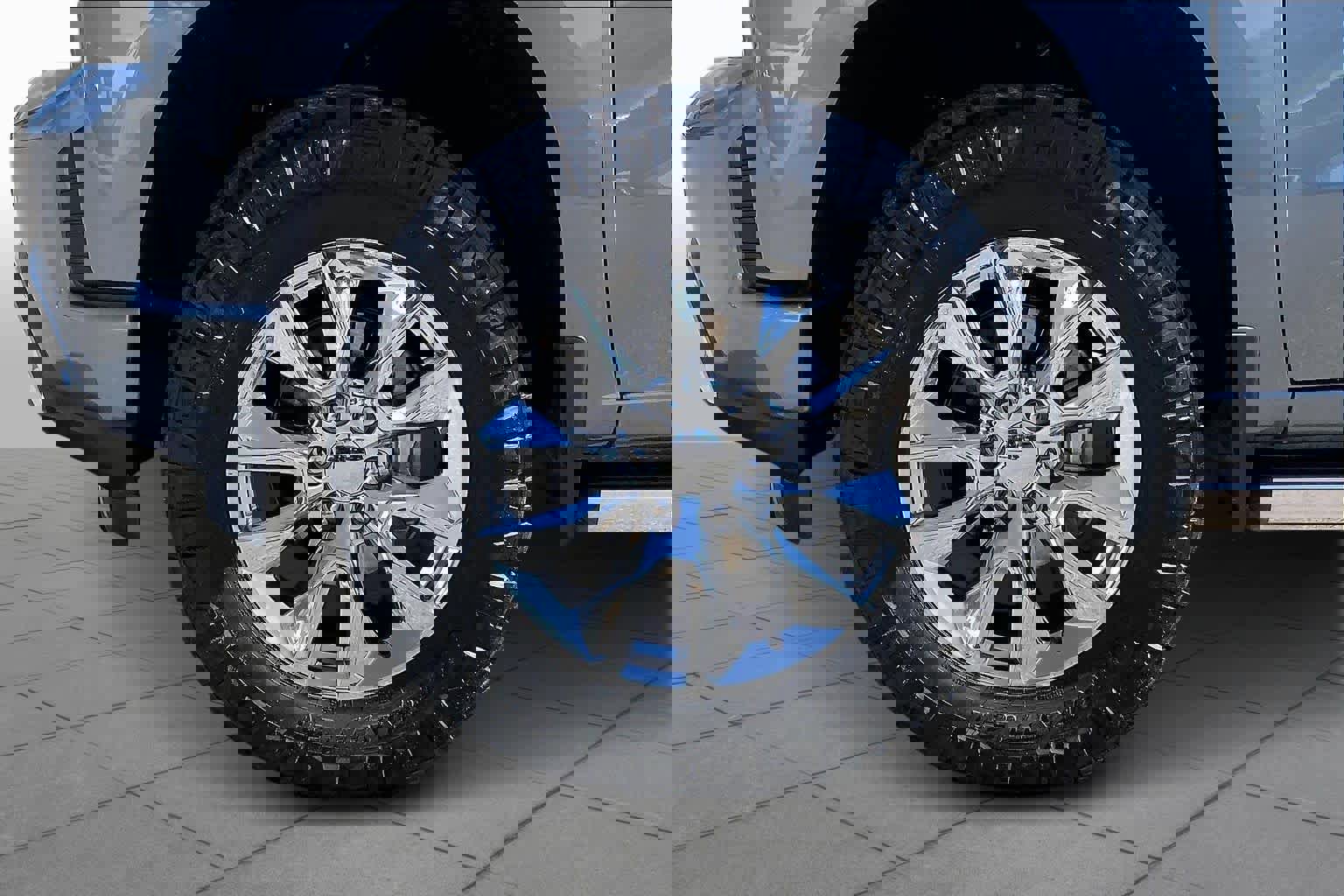 Used 2021 Chevrolet Silverado 1500 High Country w/ LPO, Dark Essentials Package image 11