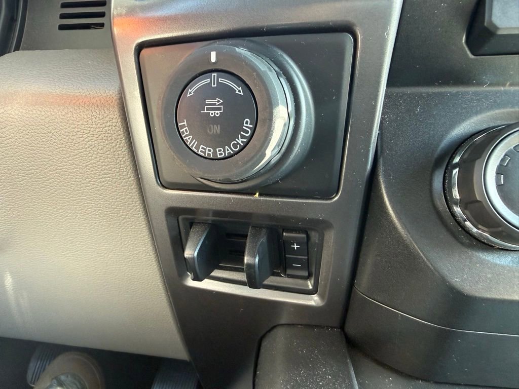 Certified 2017 Ford F150 XLT w/ Equipment Group 302A Luxury image 8