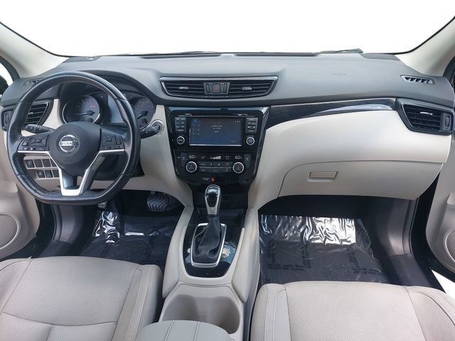 Used 2017 Nissan Rogue Sport SL AWD/4WD image 9