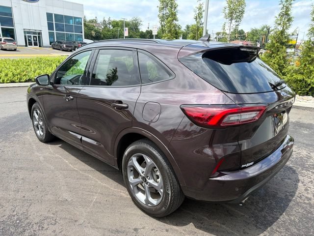 Certified 2023 Ford Escape ST-Line w/ Tech Pack #1 AWD/4WD image 4