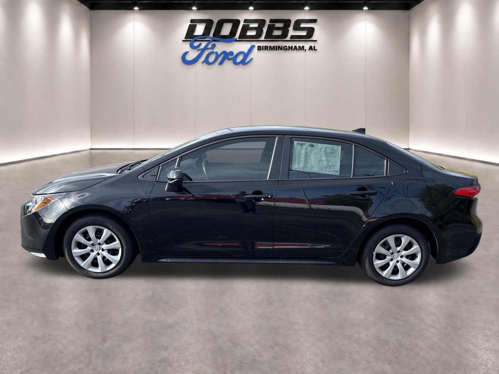 Used 2026 Toyota Corolla LE FWD image 4
