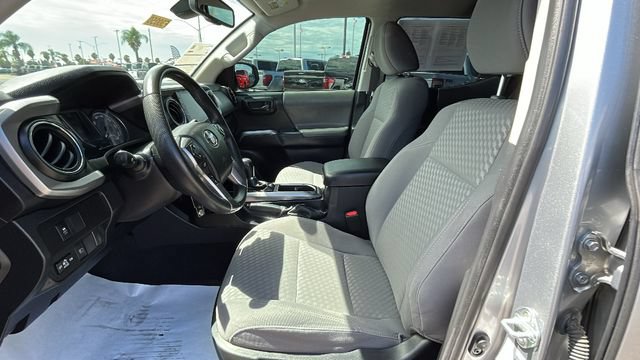 Used 2021 Toyota Tacoma SR5 RWD image 17