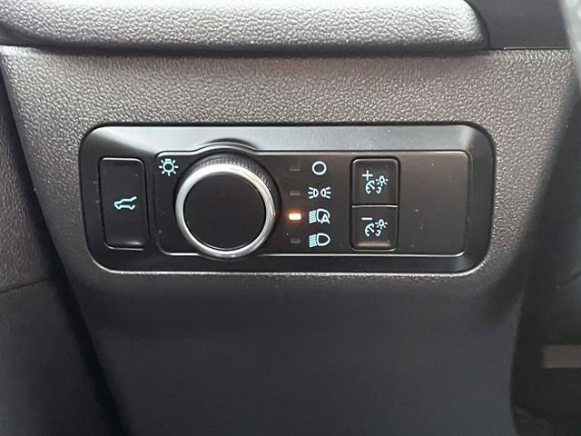 Certified 2025 Ford Escape ST-Line w/ Tech Pack #1 image 18