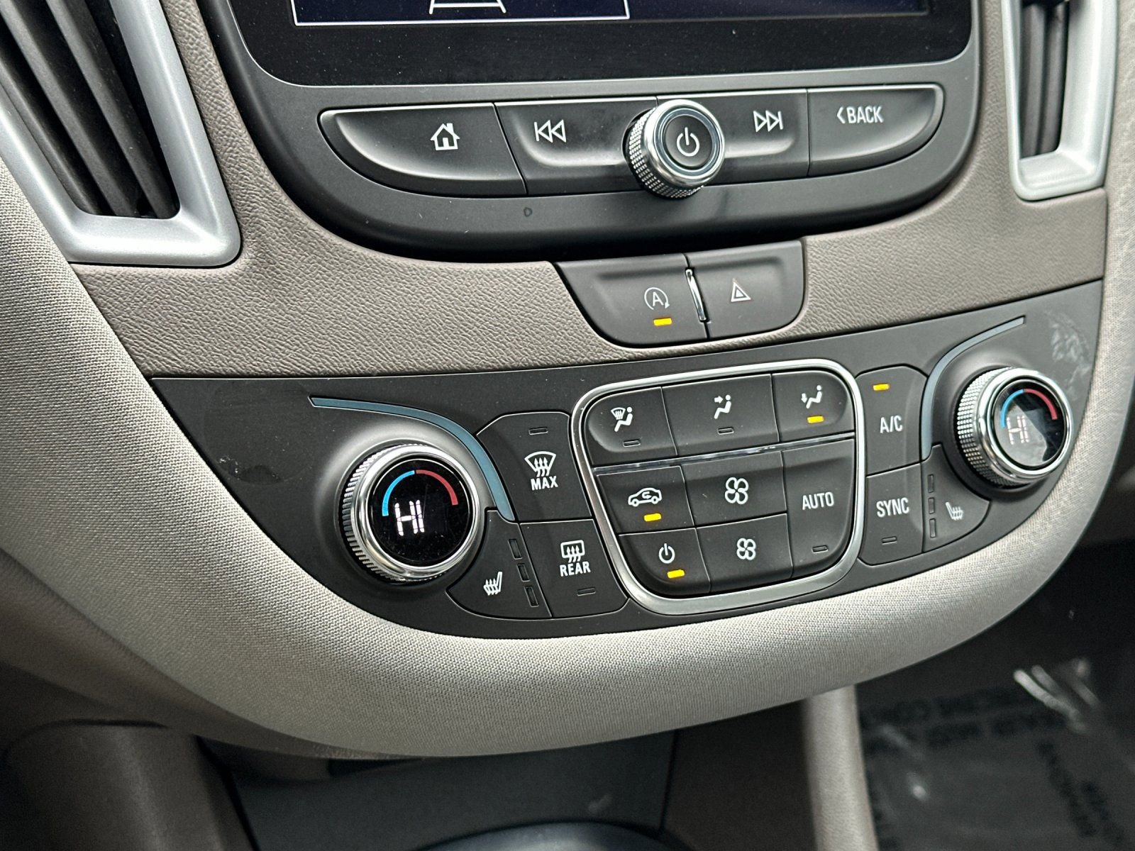 Used 2023 Chevrolet Malibu LT image 18