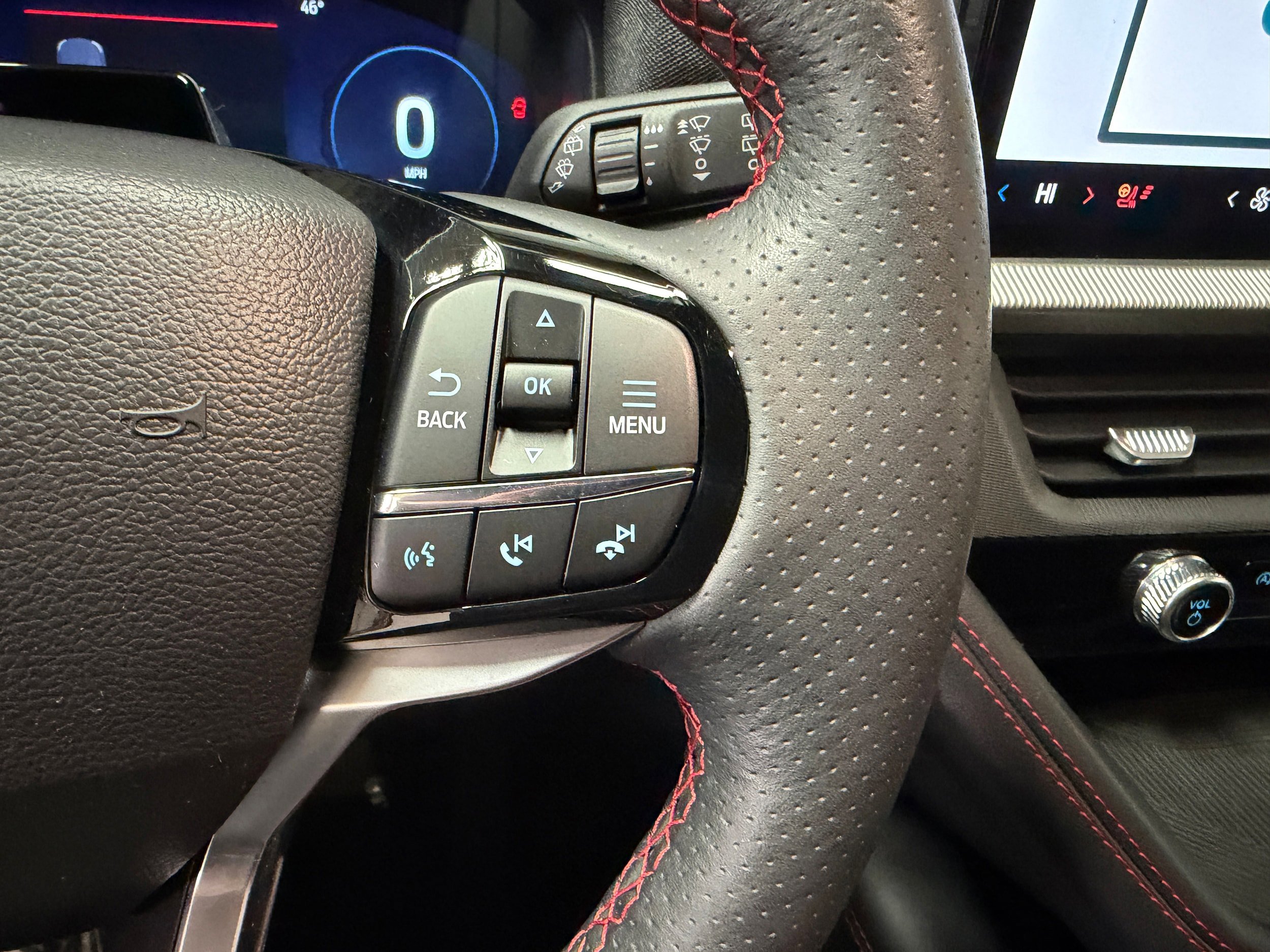 Certified 2025 Ford Explorer ST-Line AWD/4WD image 18