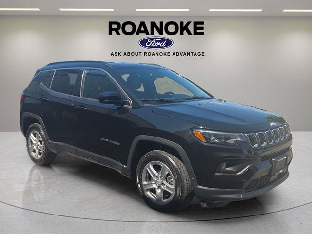Used 2023 Jeep Compass Latitude w/ Convenience Group AWD/4WD image 7