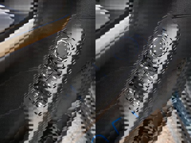 Certified 2022 Ford Escape Titanium w/ Titanium Elite Package image 17