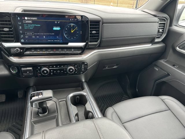 Used 2025 Chevrolet Silverado 1500 LTZ AWD/4WD image 15