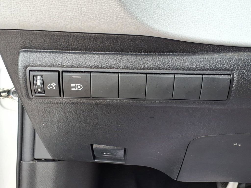 Used 2023 Toyota Corolla SE FWD image 14