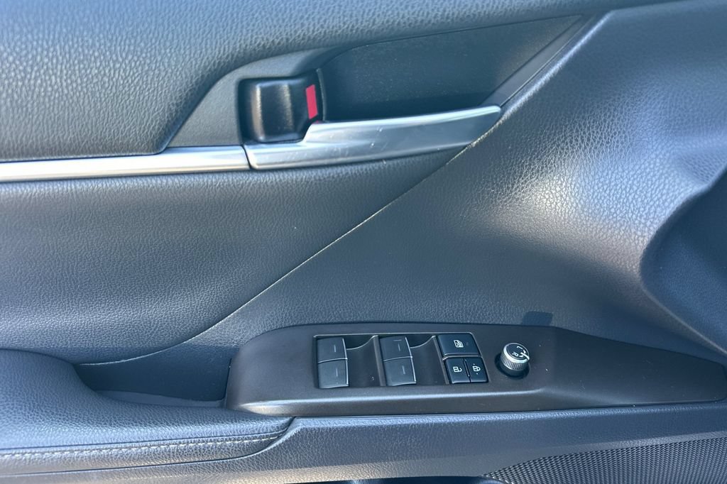 Used 2021 Toyota Camry XSE w/ Carpet Mat Package (TMS) FWD image 13