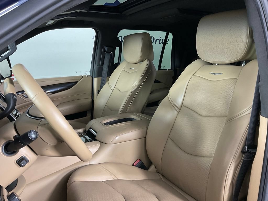 Used 2019 Cadillac Escalade Platinum AWD/4WD image 14
