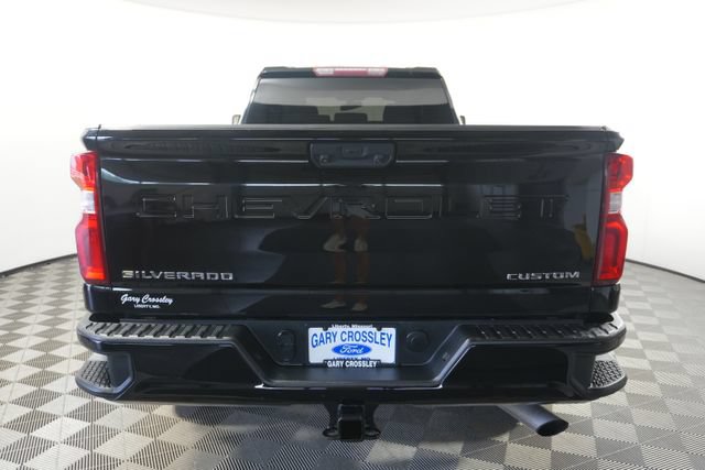 Used 2021 Chevrolet Silverado 2500 Custom w/ Custom Value Package AWD/4WD image 4