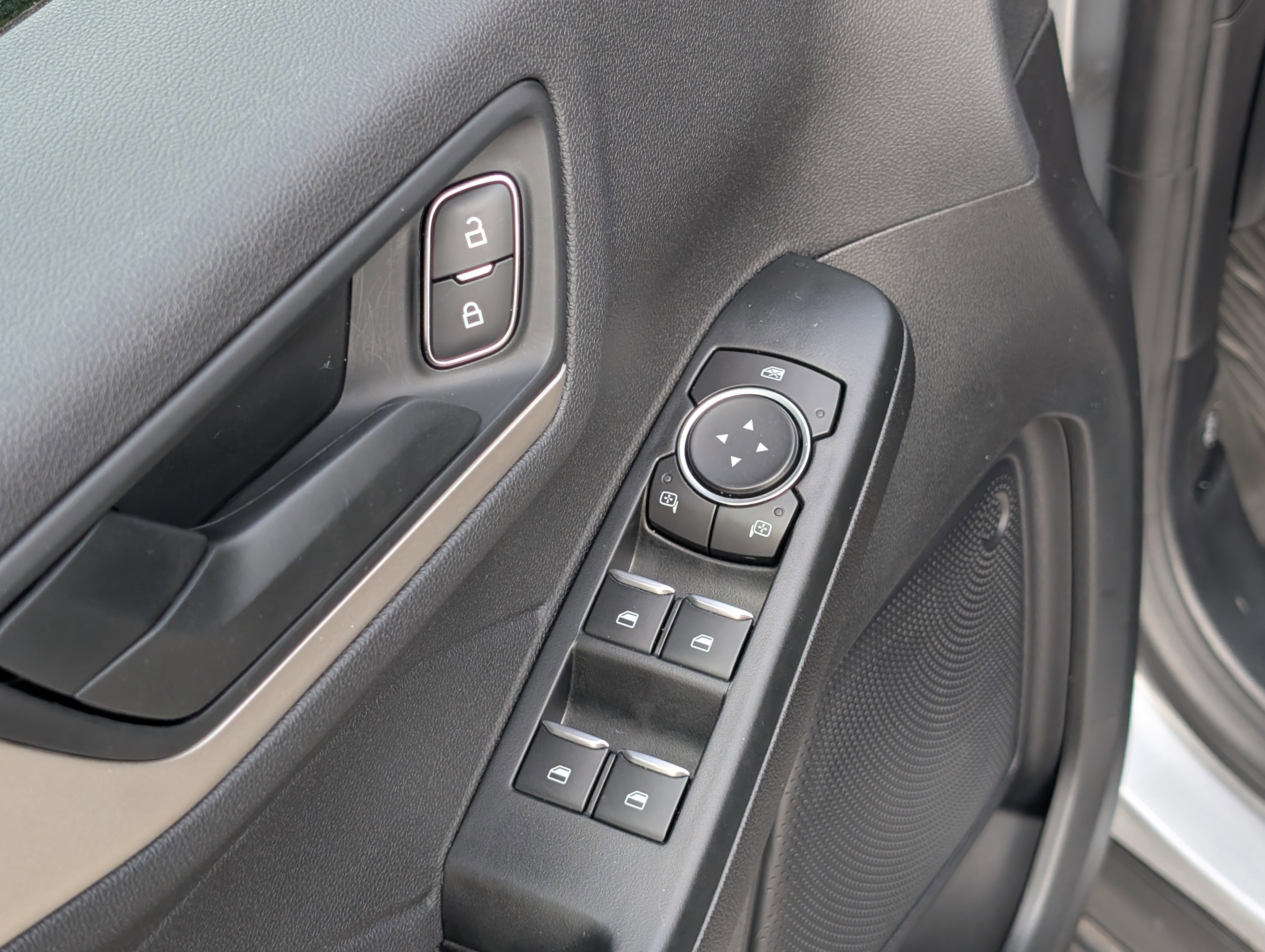 Certified 2022 Ford Escape SE w/ Cold Weather Package image 19