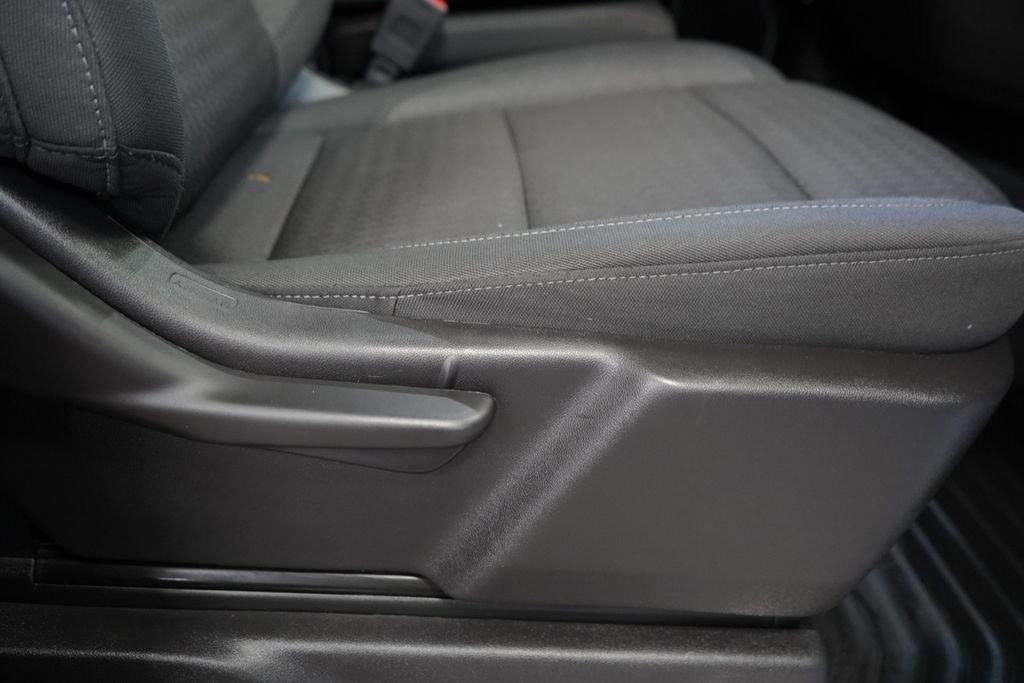Used 2025 Chevrolet Silverado 1500 LT RWD image 24