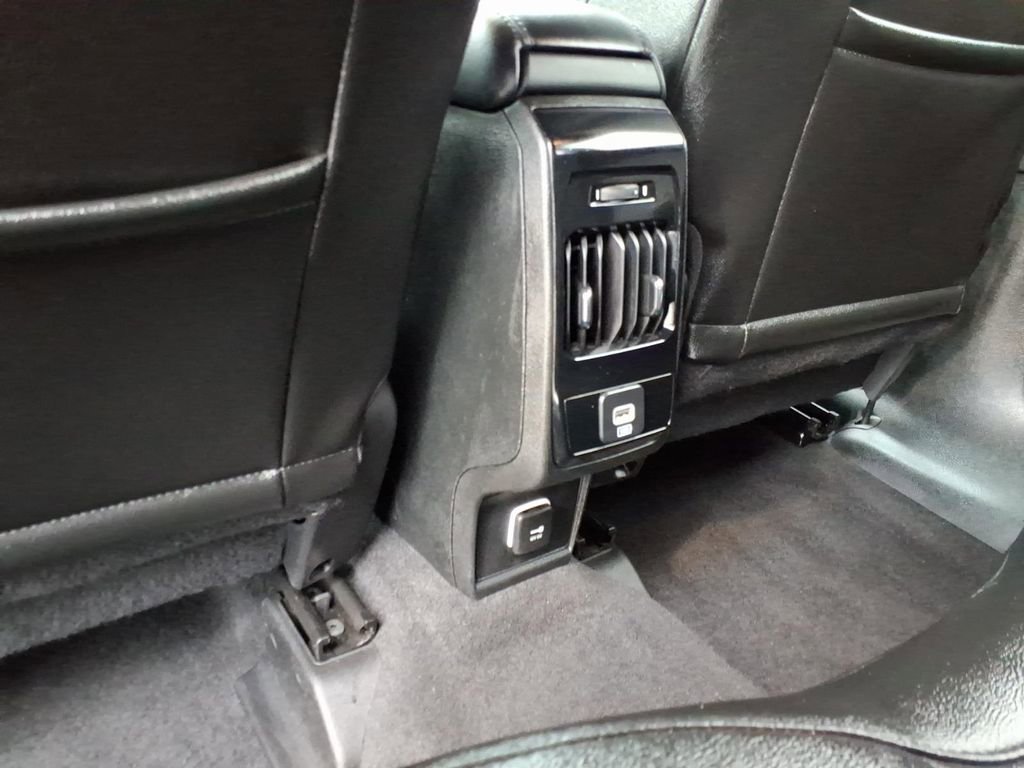 Used 2025 Jeep Compass Limited AWD/4WD image 14