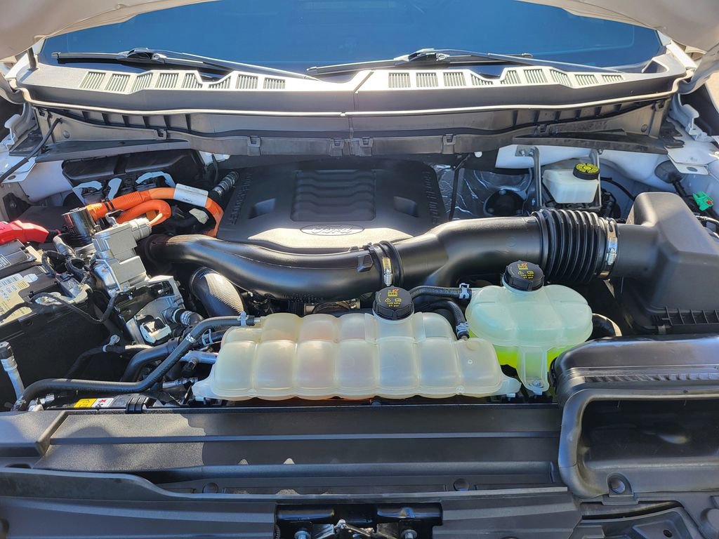 Certified 2022 Ford F150 Platinum w/ Equipment Group 701A High image 24