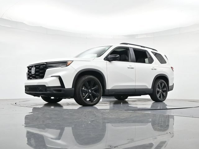 Used 2025 Honda Pilot Black Edition image 39