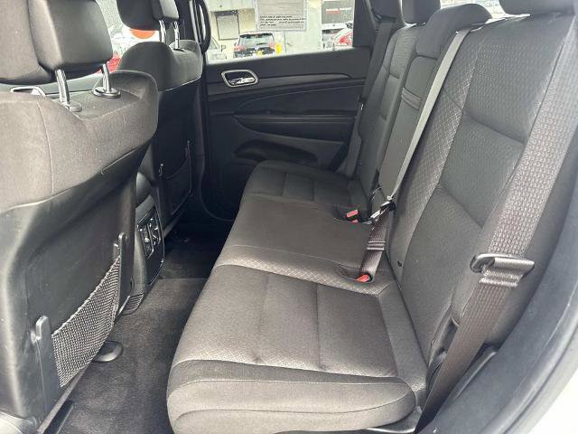 Used 2020 Jeep Grand Cherokee Laredo RWD image 14
