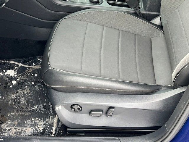 Used 2022 Volkswagen Taos SE image 34