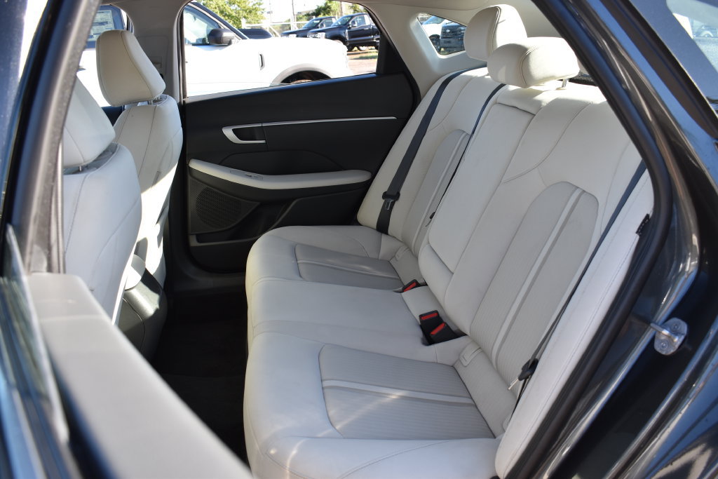Used 2025 Hyundai Sonata SEL FWD image 26